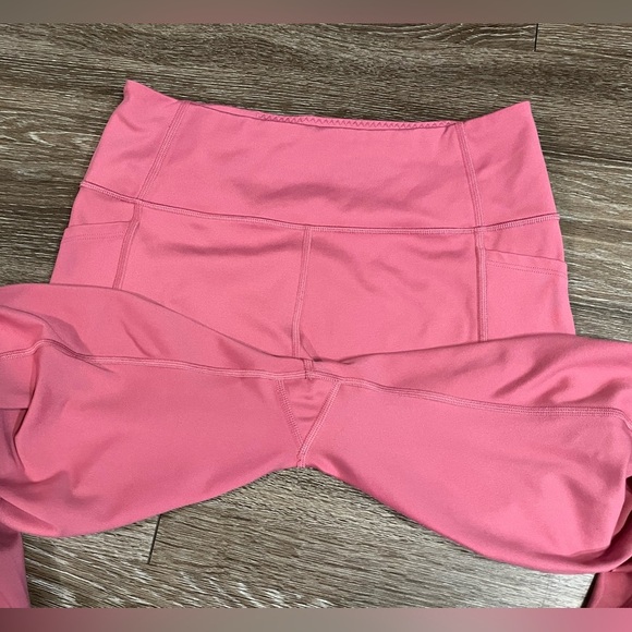 Victoria’s Secret | Incredible Essential Leggings with Pockets in Pink Size 12 - Picture 3 of 5
